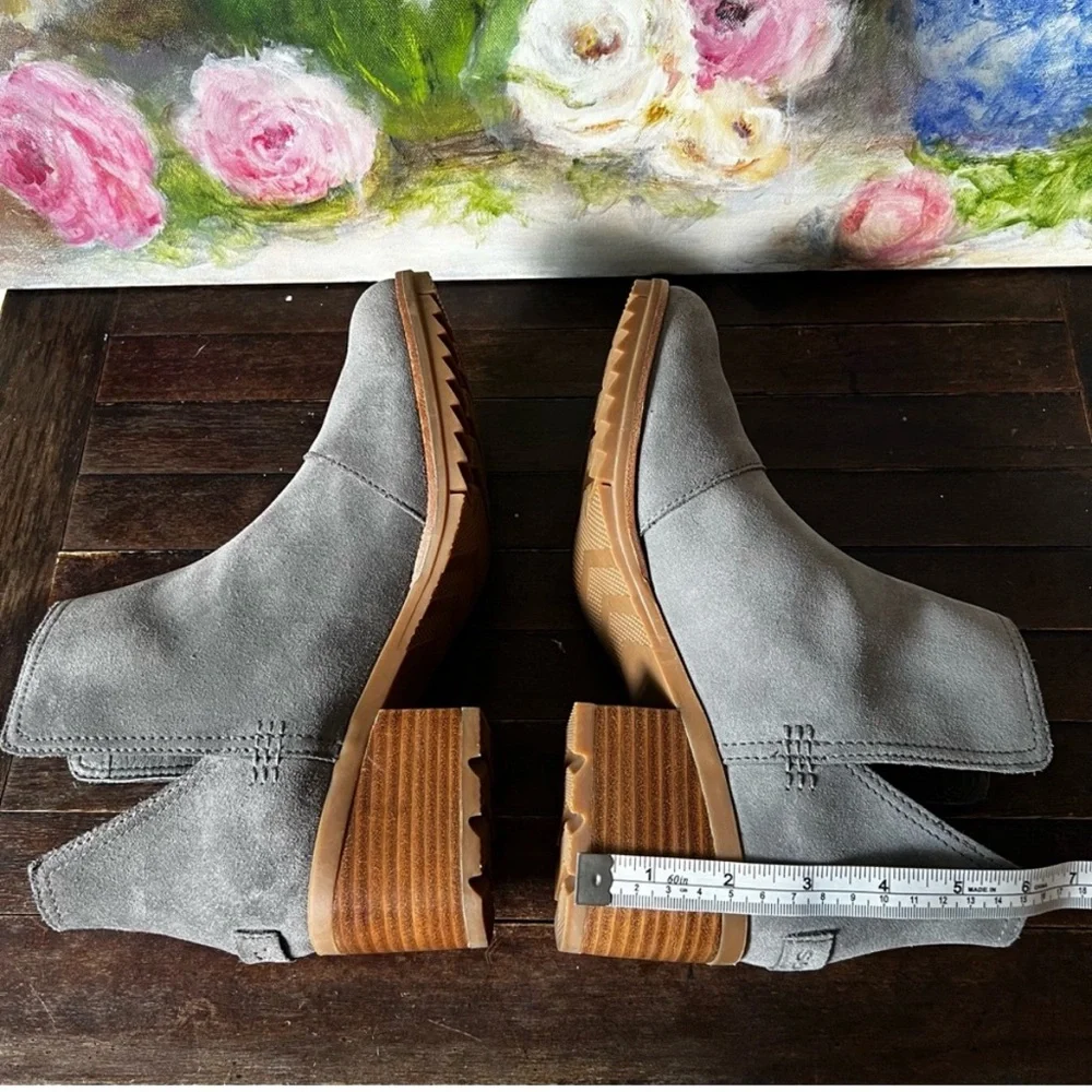 SOREL Cate Cut Out Booties 8.5 Waterproof Suede Ankle Boots #NL3384-052 Gray - Picture 2 of 5